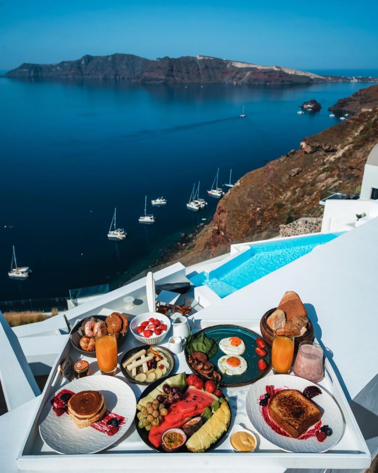The Saint Hotel Oia  Bagian luar foto